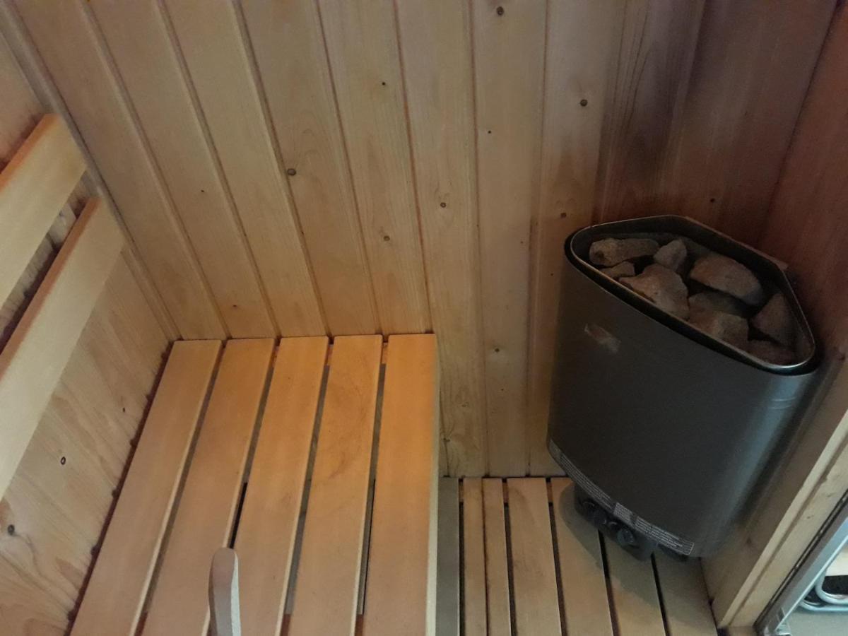 Huisje Earrebarre Tzummarum Exteriér fotografie